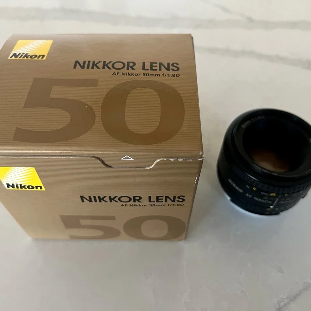 Nikon D7100 camera, 4 lenses, Flash, battery, charger and Wi-FI connector
